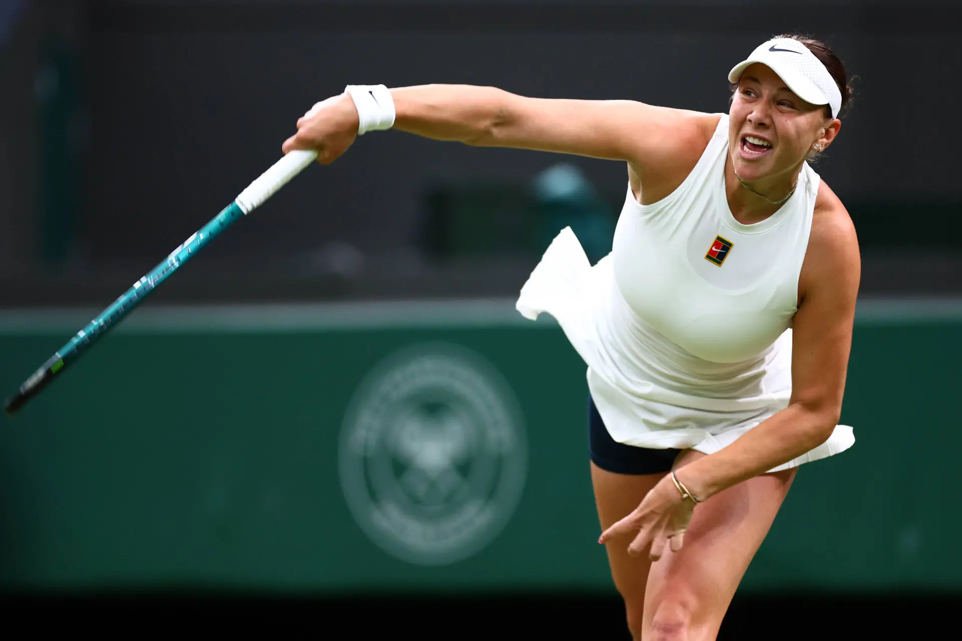 Local hopefuls surge: Amanda Anisimova joins four other Americans in Round of 16