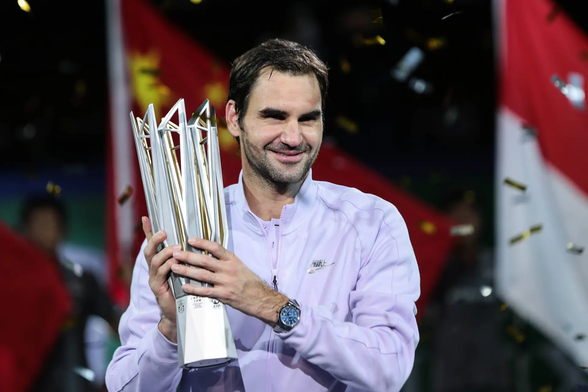 Roger Federer announces his on-court return for a Shanghai Masters doubles match