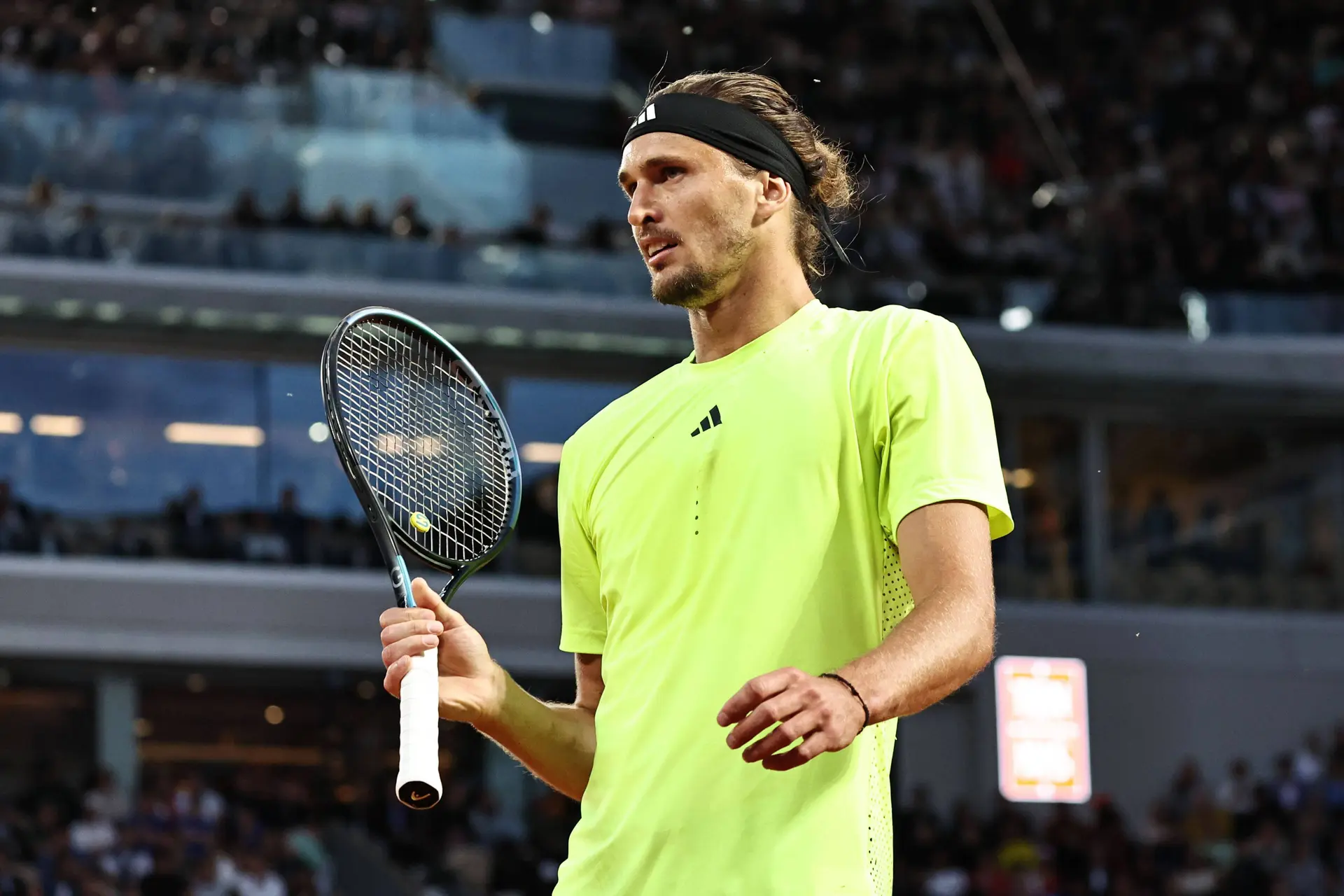 Zverev erreicht Viertelfinale nach Cerundolos Aufgabe – Respektvolle Worte für den Rivalen: "Manchmal muss man auf sich selbst aufpassen"