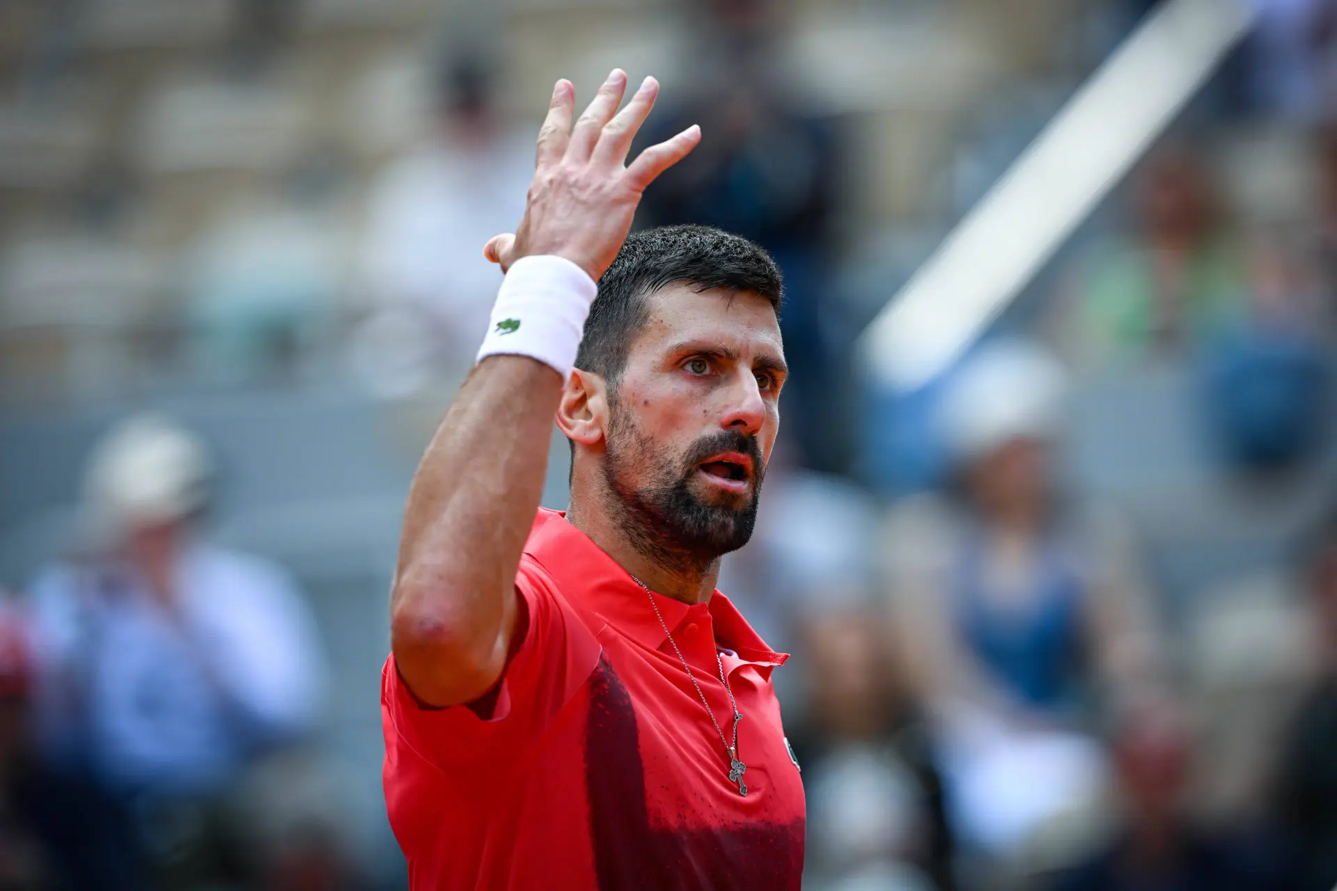 "Keine Sorge, mein Bruder, die Vergeltung wird kommen" - Wandbild von Novak Djokovic in Belgrad inmitten anhaltender Spannungen mit der serbischen Regierung vandalisiert
