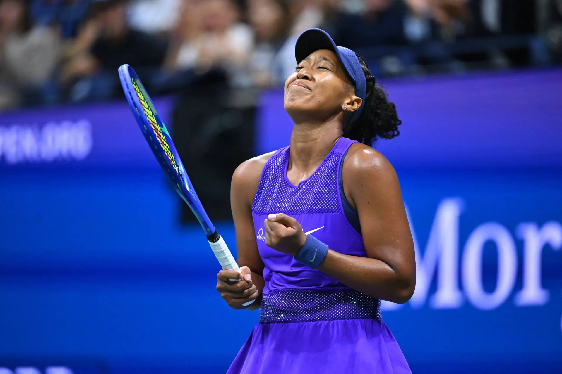 Naomi Osaka vence a compatriota de 17 anos na primeira ronda do Open do Japão