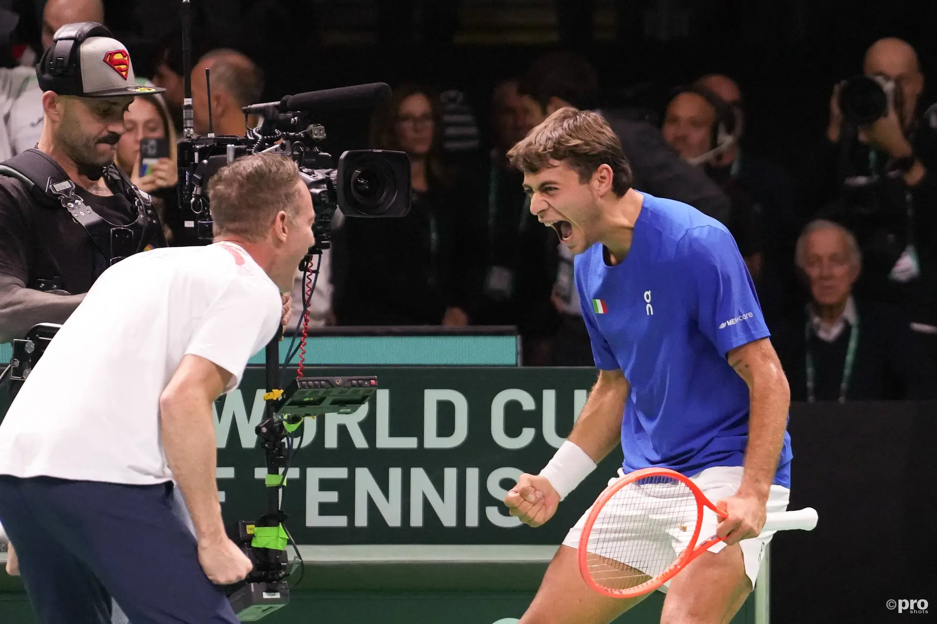Davis Cup Finals | Fantastischer Flavio Cobolli führt Italien nach epischem Tiebreak gegen Zizou Bergs ins Finale
