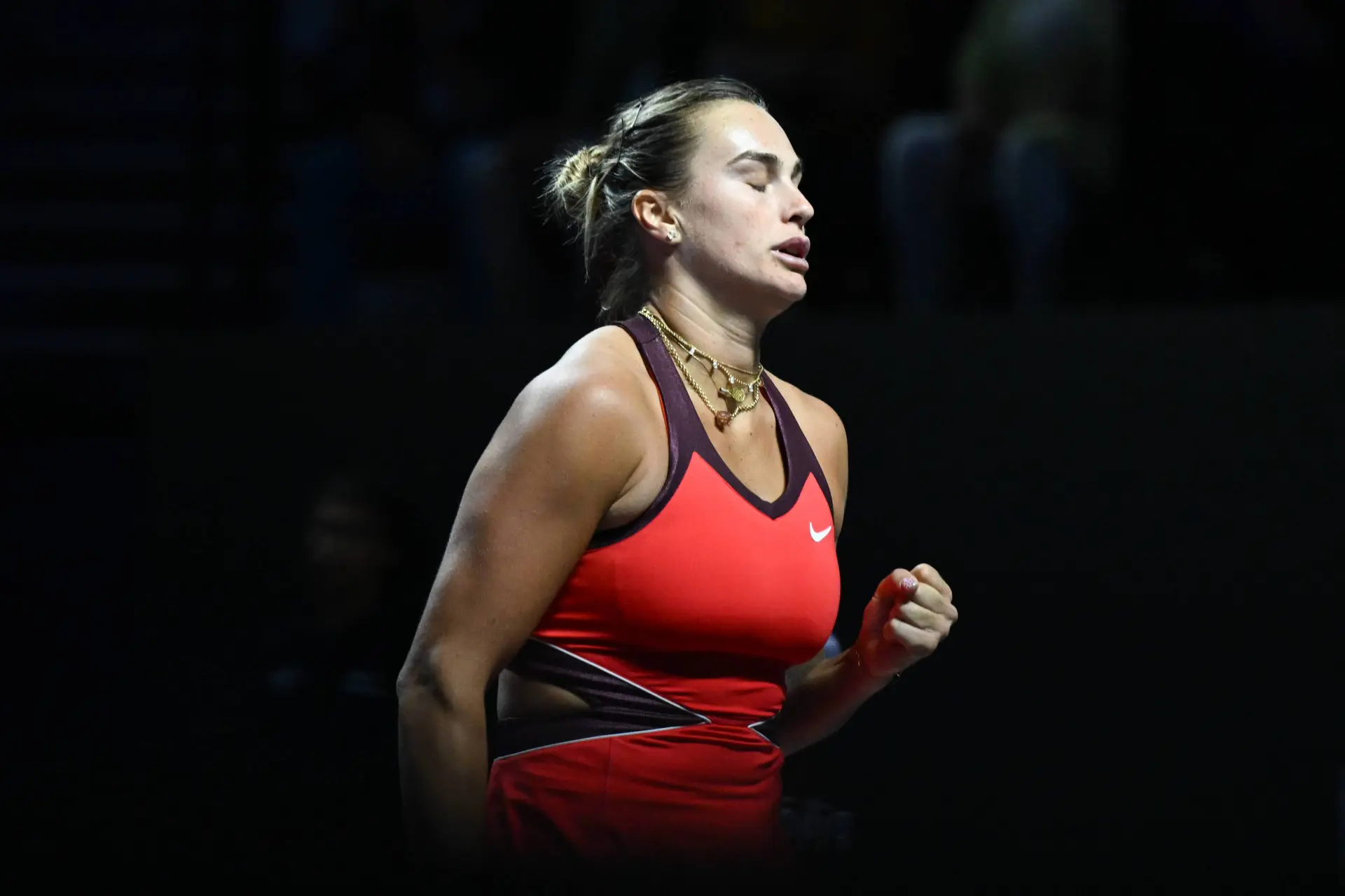 WTA Finals | Aryna Sabalenka prevails in tough three set battle with Amanda Anisimova, set to face Elena Rybakina for title