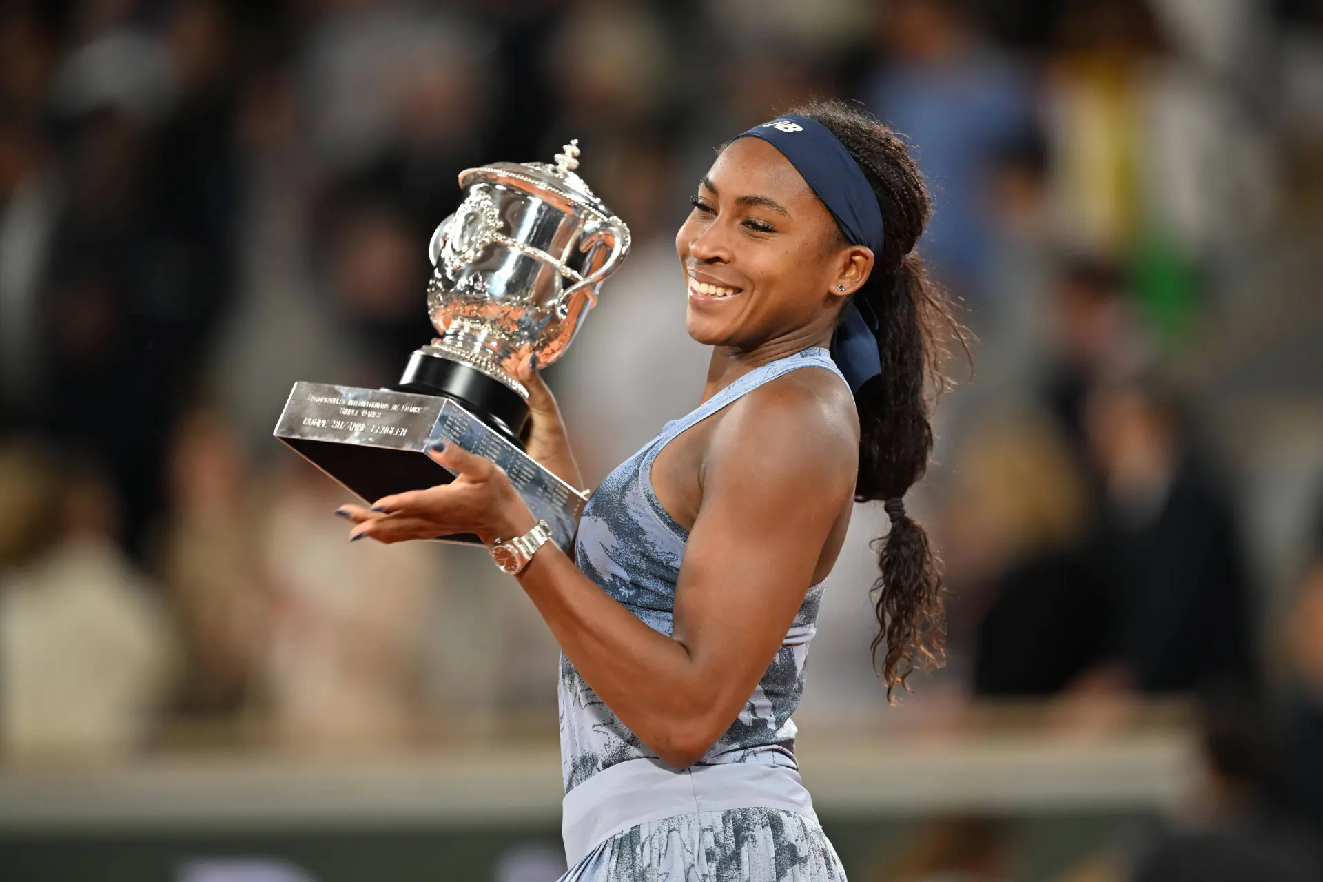 Coco Gauff beendet 2025 mit Stil: zur Stil-Influencerin des Jahres gekrönt und in die Forbes 30 Under 30 aufgenommen