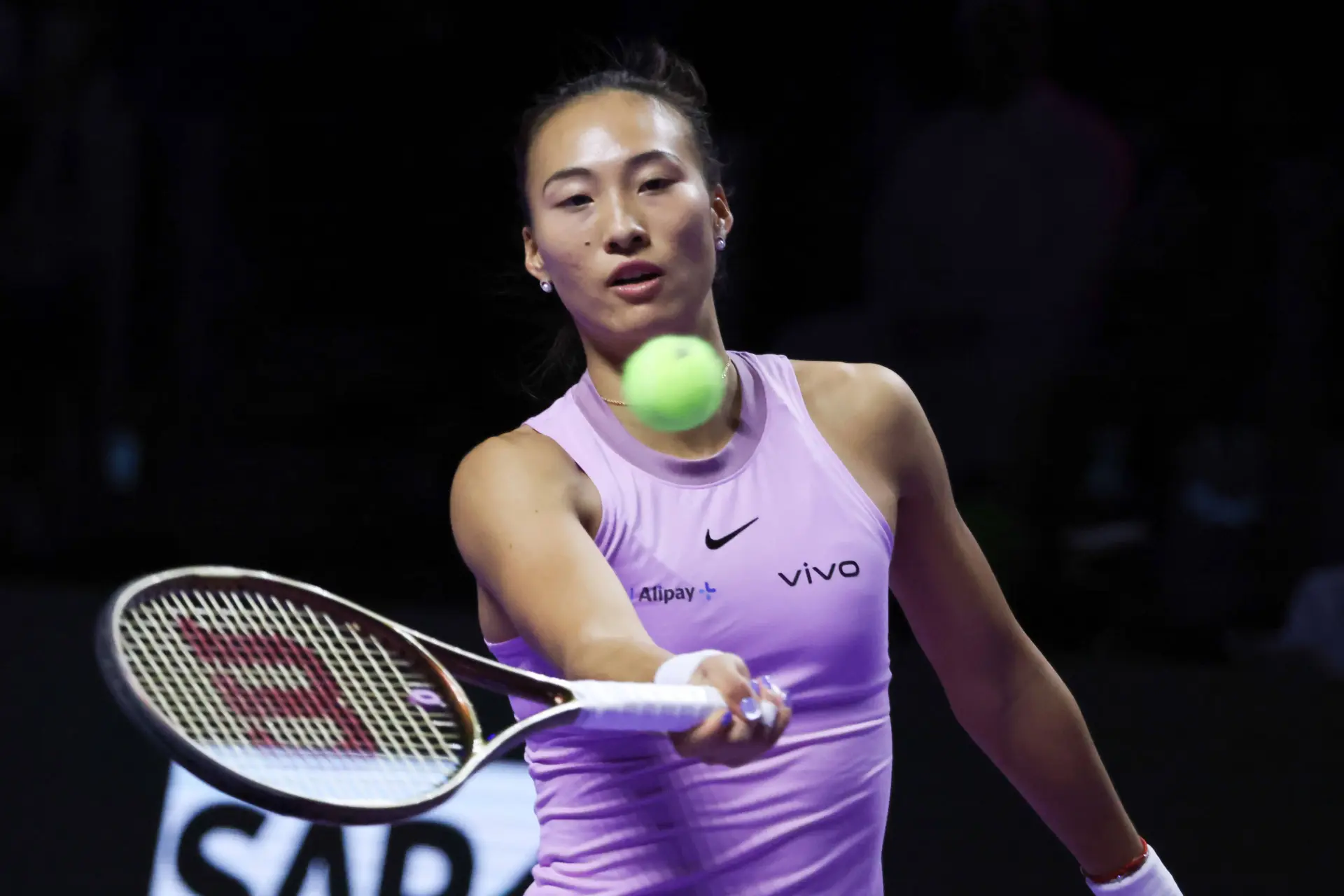 „Queen Wen“ regiert auch abseits des Courts: Zheng Qinwen zum zweiten Jahr in Folge als WTA Fan Favorite gekürt