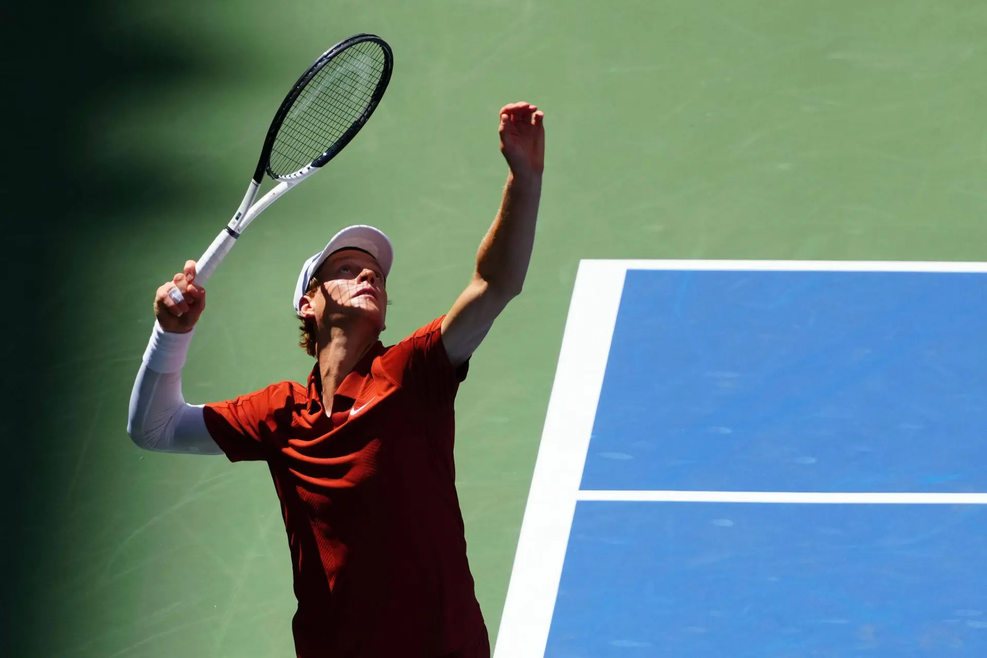 “A veces hay que darse prisa”: Jannik Sinner se pronuncia sobre el debate del reloj de saque tras su triunfo en Indian Wells
