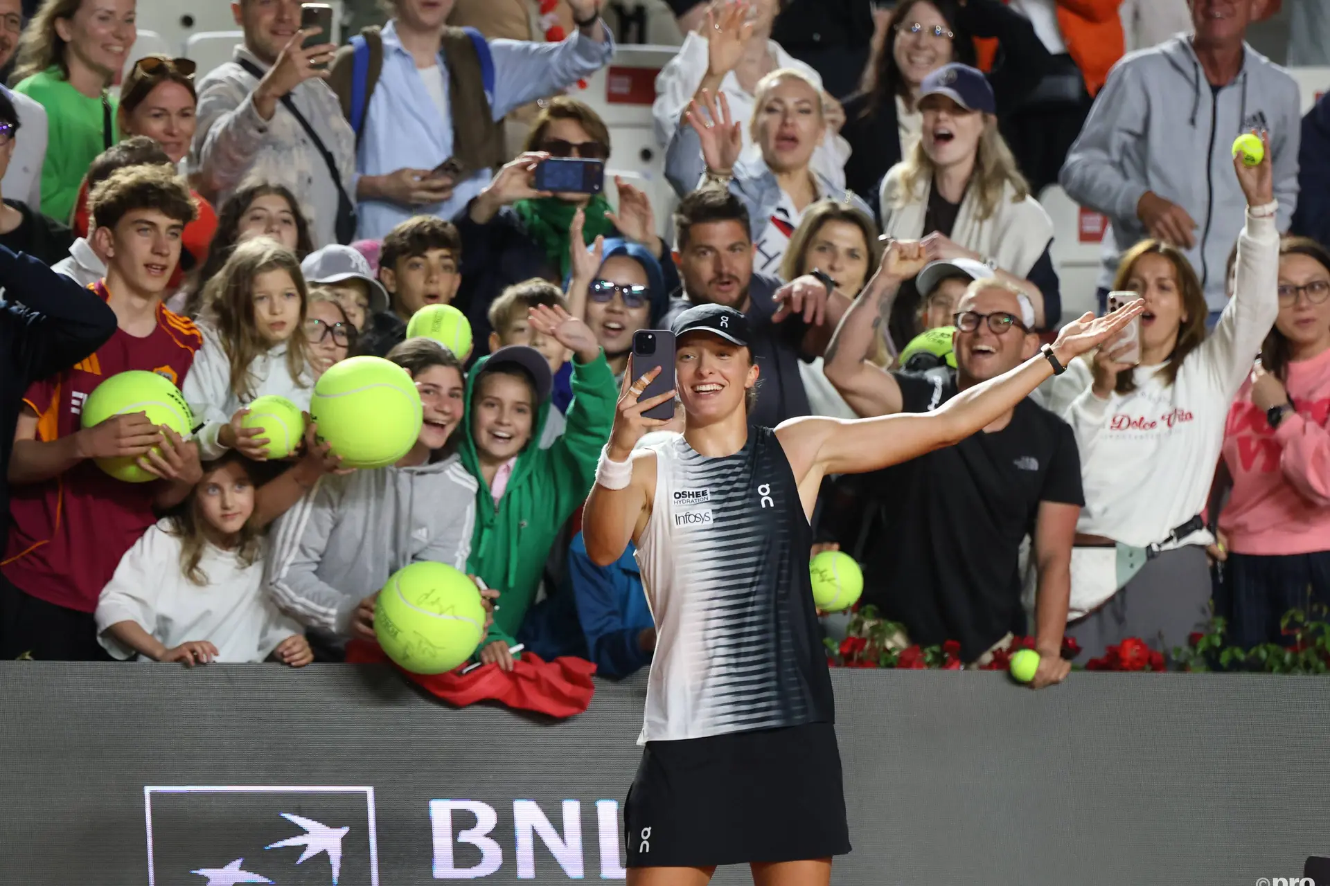 "I’d rather my coach use it and tell me the important stuff”: Iga Swiatek addresses growing AI trend in tennis