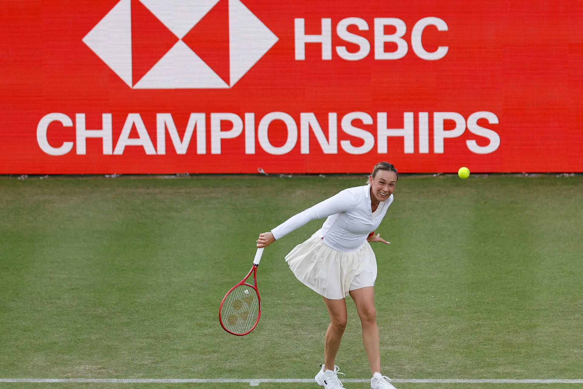 Donna Vekic hitting the ball
