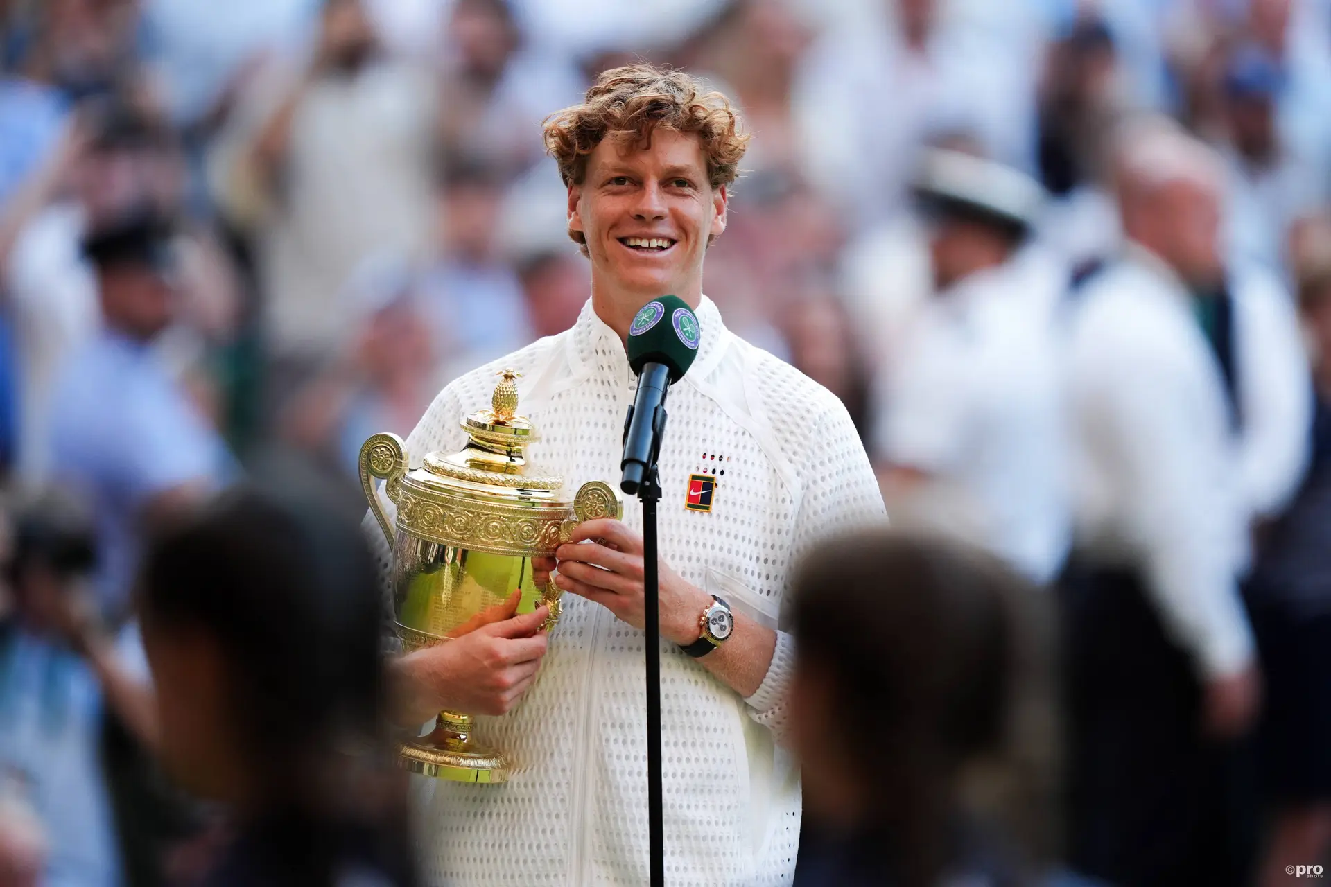 jannik-sinner-wimbledon-trophy-2026