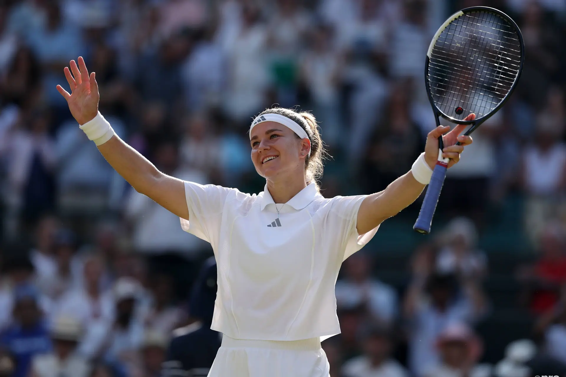 “I’m really kind of shaking”: Karolina Muchova stunned after saving match point to reach Wimbledon final