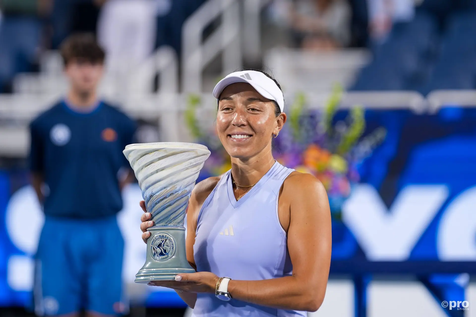 jessica-pegula-runner-up-trophy-cincinnati-open-2026