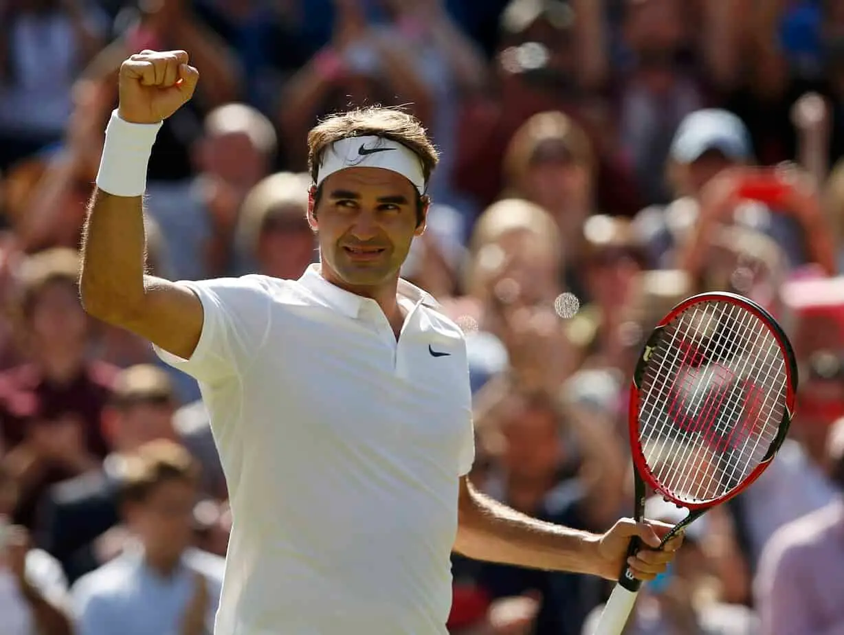VIDEO: Roger Federer shows off table tennis skills