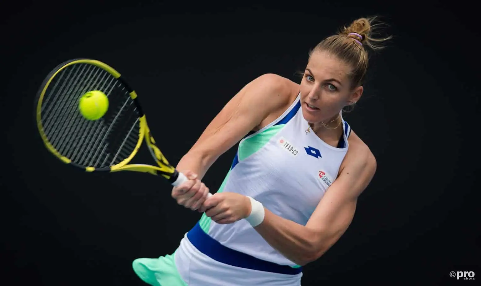 Karolina Pliskova battles past Maria Sakkari in Stuttgart