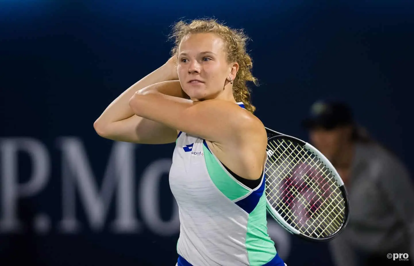 (VIDEO) An emotional Katerina Siniakova gives Camila Osorio the cold shoulder as she storms off after damaging defeat