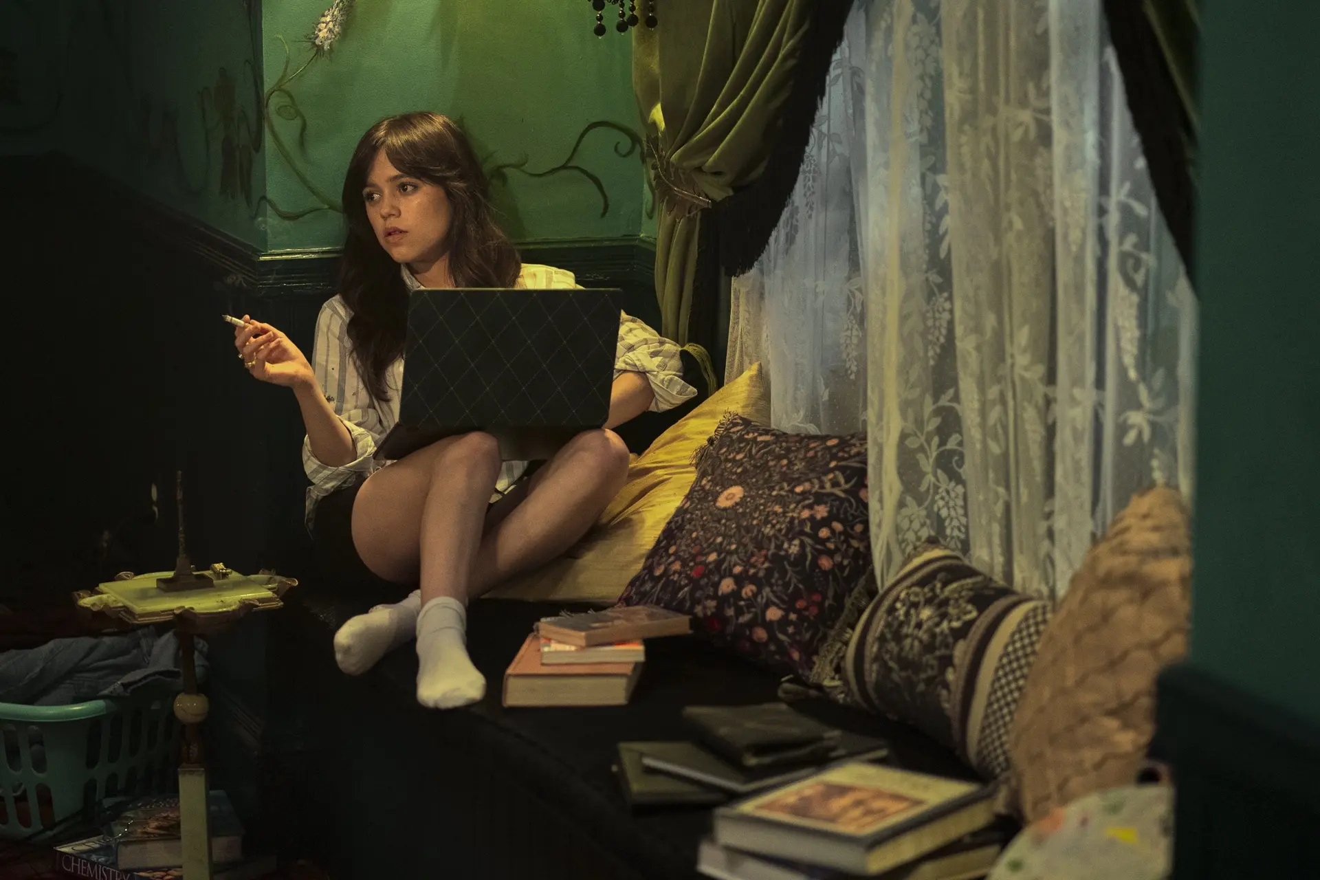 Veelbesproken bioscoopfilm met Jenna Ortega en Martin Freeman komt héél binnenkort naar Netflix