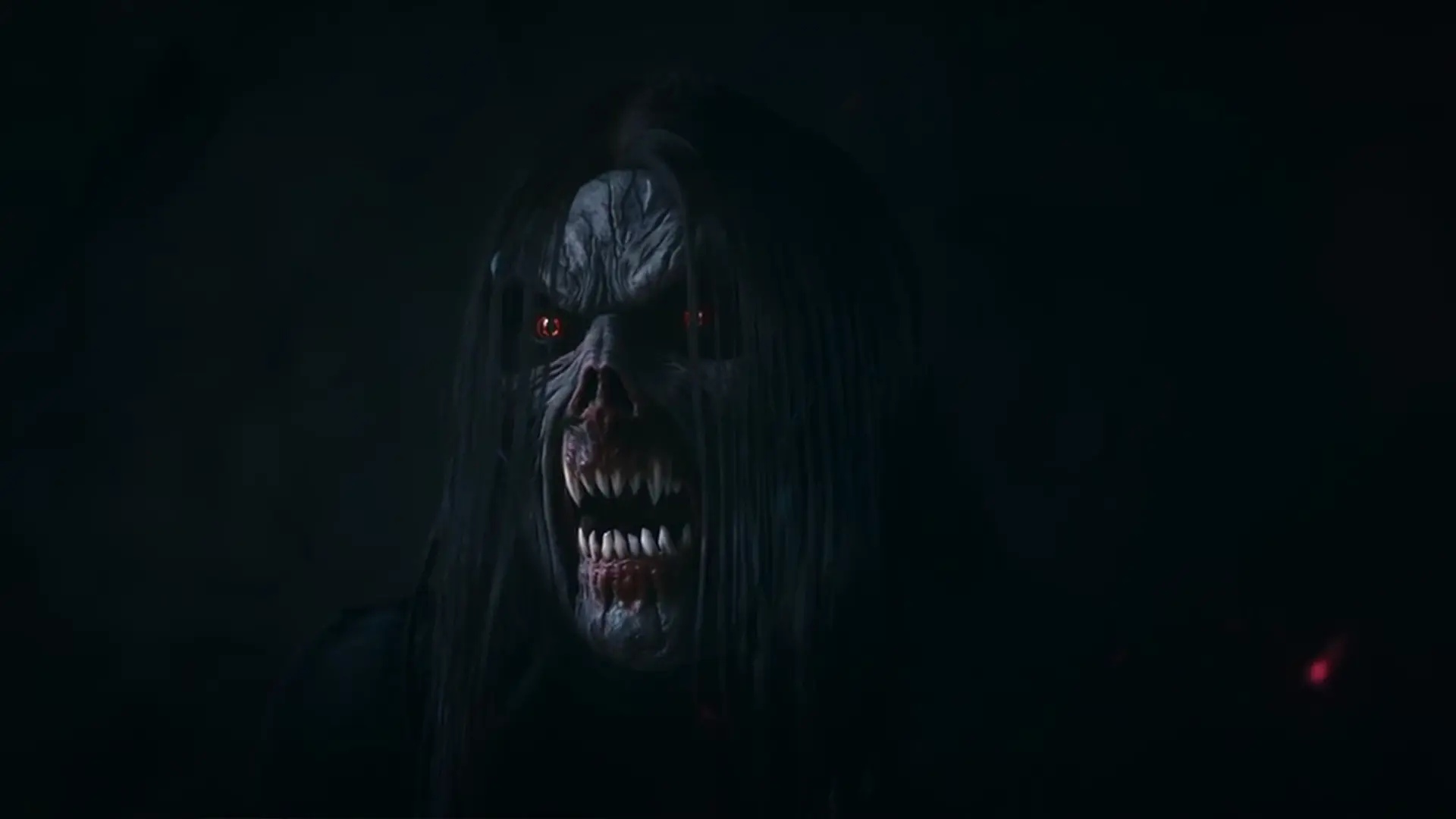 Netflix-kijkers smullen massaal van nieuwe vampierenfilm: "Een beetje gek, maar ook charmant!"