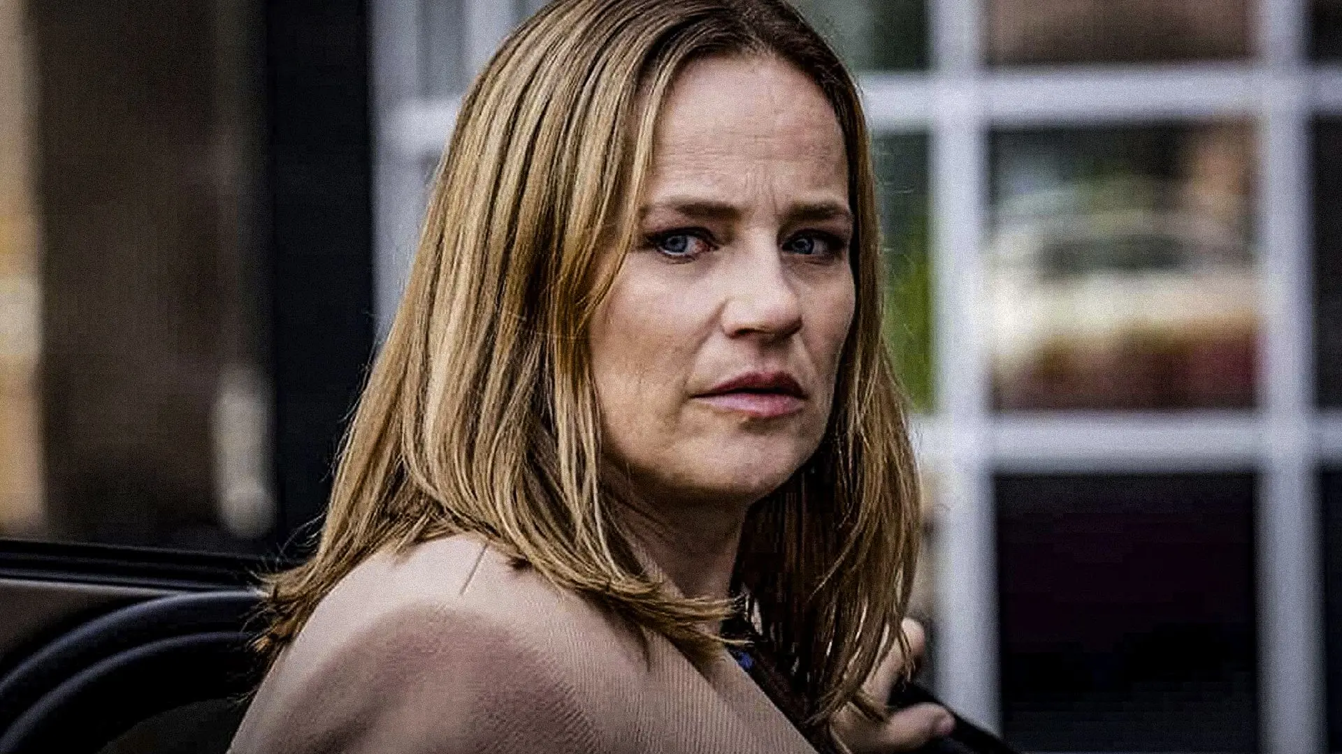 Disney deelt eerste trailer van nieuwe spannende Nederlandse thrillerserie 'Nemesis'