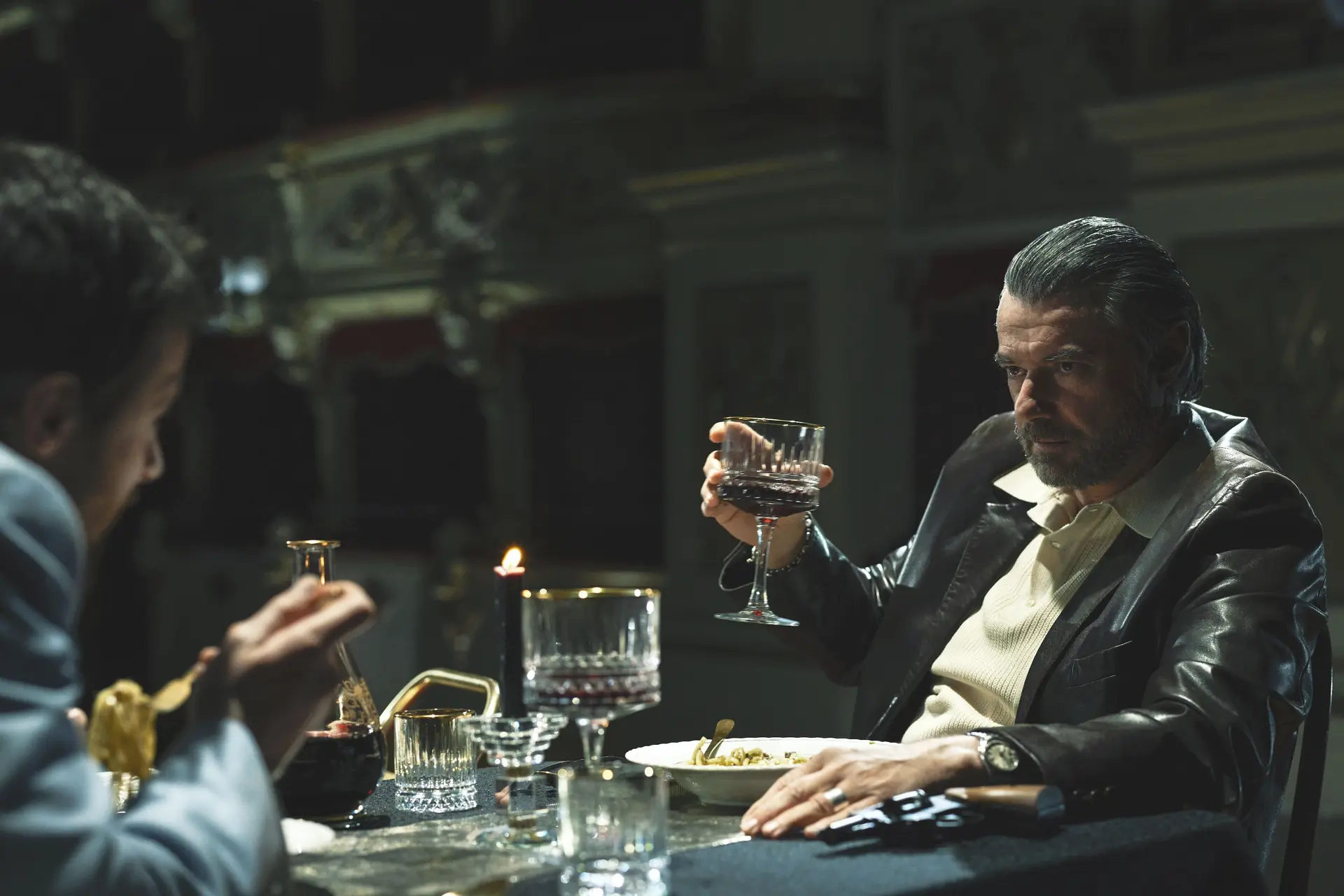 Een onschuldig uitstapje gaat hélemaal fout in de nieuwe Nederlandse komediefilm 'The Dadchelor'