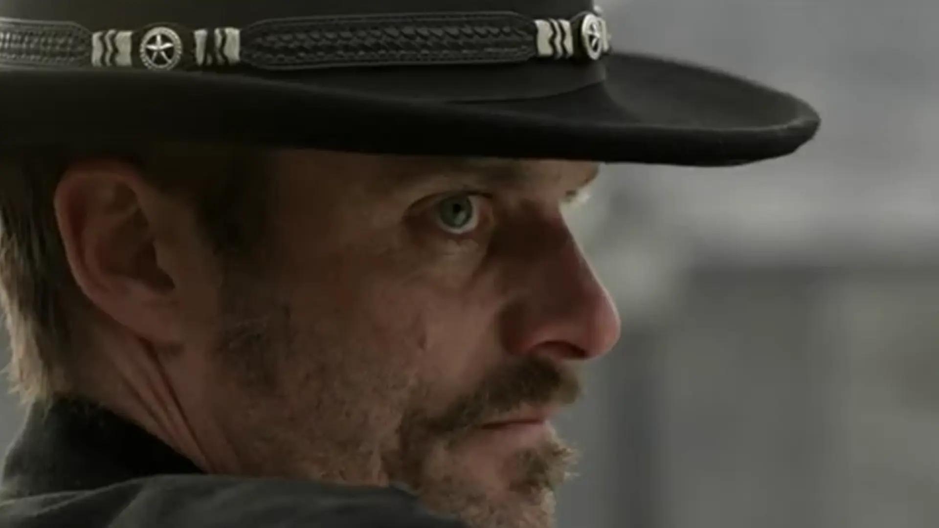 Netflix deelt eerste trailer van nieuwe waargebeurde Western-serie over Wyatt Earp
