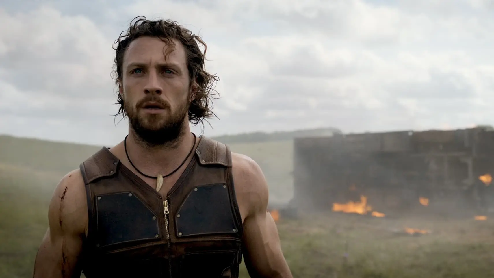 Aaron Taylor-Johnson gaat de strijd aan met Rhino in de trailer van 'Kraven the Hunter'