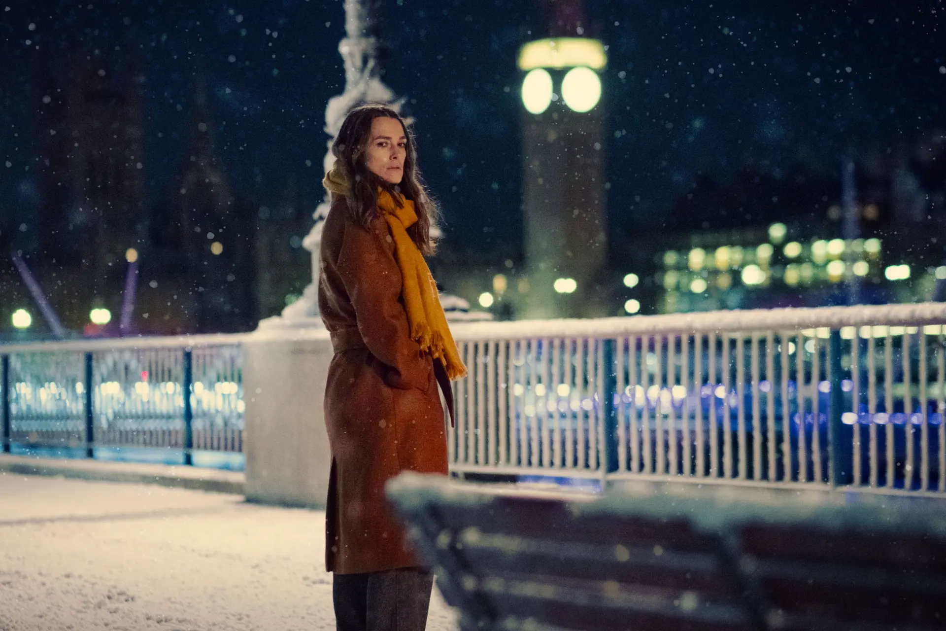 Keira Knightley ontrafelt een gevaarlijke samenzwering in de Netflix-thriller 'Black Doves'