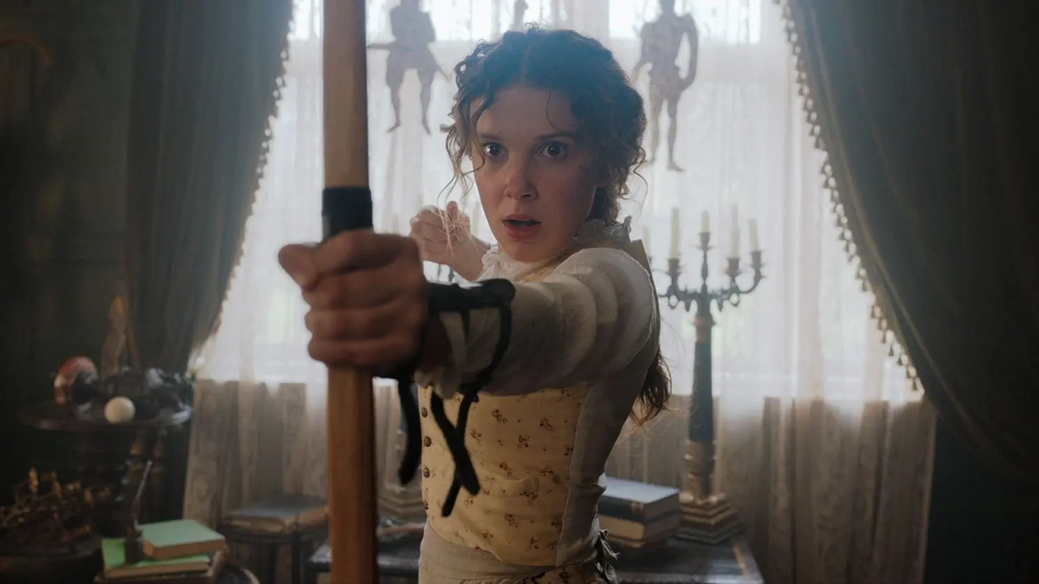 'Boiling Point'-regisseur Philip Baranti werkt officieel aan een nieuwe 'Enola Holmes'-film