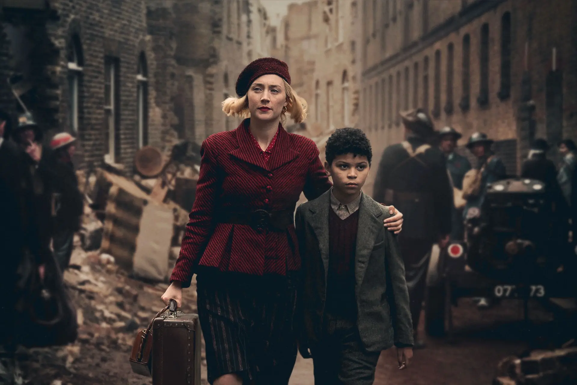 Aangrijpende WOII-bioscoopfilm 'Blitz' met Saoirse Ronan vanaf vandaag te streamen