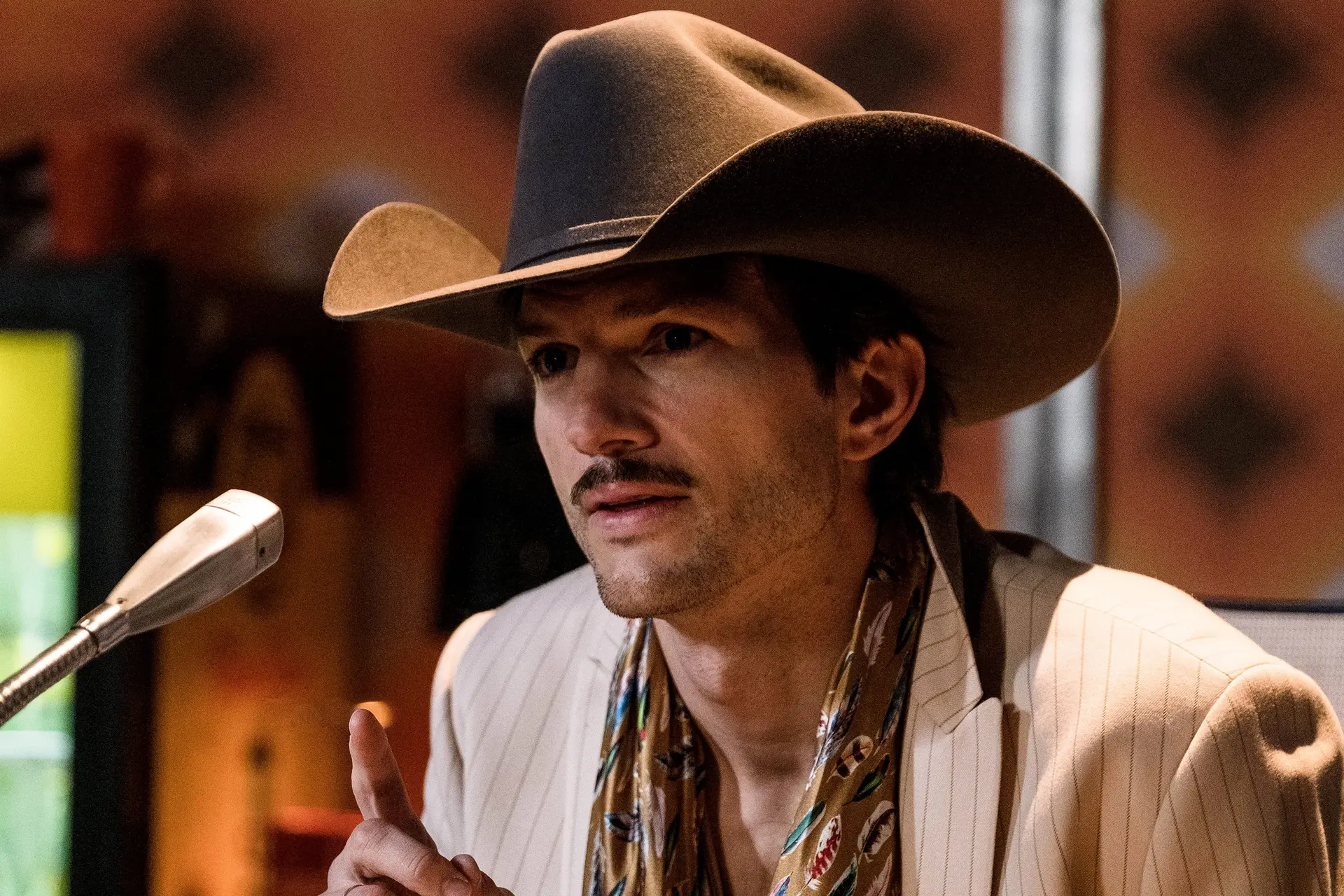 Netflix-kijkers ontdekken mysterieuze komedie met Ashton Kutcher: "Eindelijk eens iets anders!"