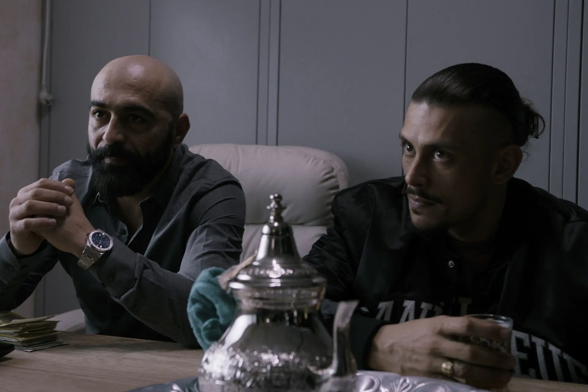 Nederlandse misdaadfilm 'Loverboy: Emoties Uit' is vanaf vandaag te zien op het kleine scherm