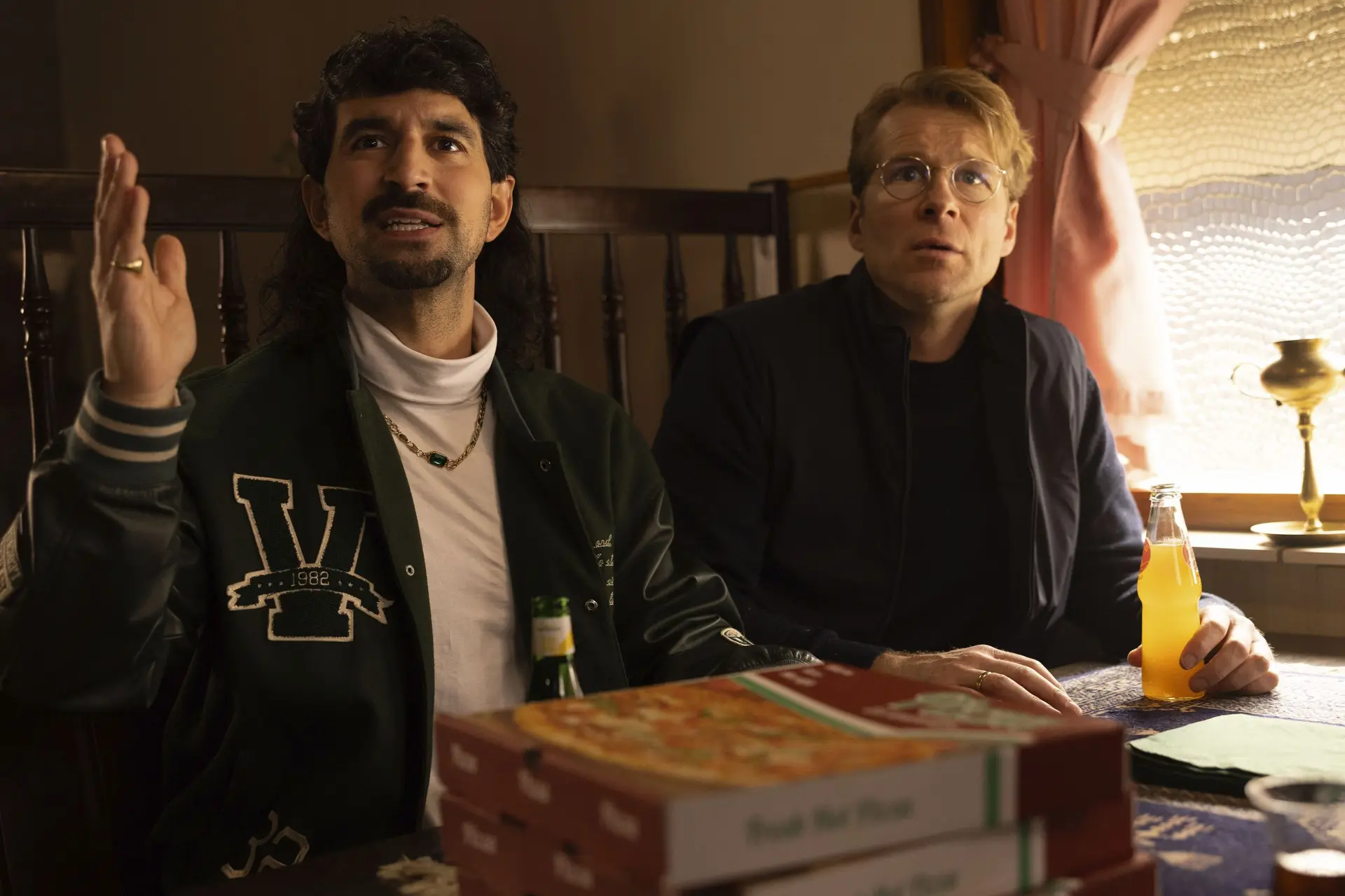 Familie Van Kampen keert terug: Prime Video deelt hilarische trailer van 'De Tatta's'-serie