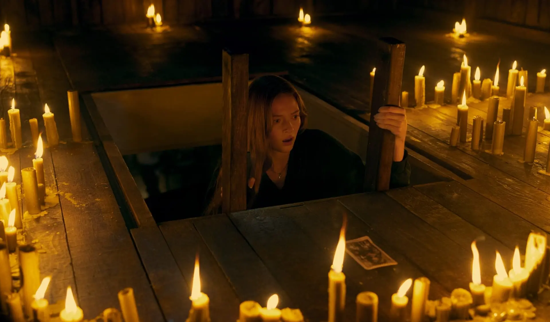 Duistere Netflix-horrorfilm laat kaartspel ontsporen in één groot bloedbad: "érg creatief!"