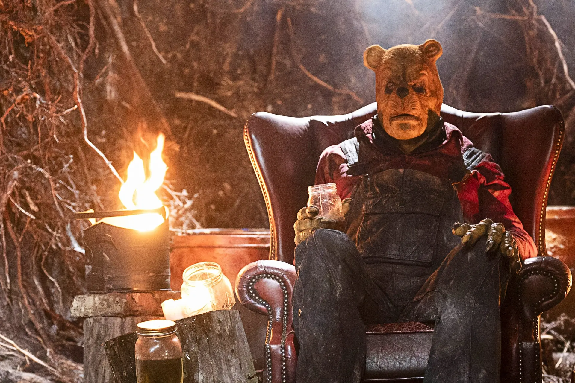 Winnie the Pooh krijgt gezelschap van Mary Poppins in nieuwe horrorfilm 'Monsters Assemble'