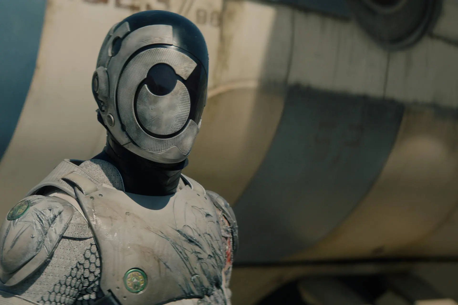 'Murderbot' trailer: Alexander Skarsgård speelt een sarcastische moordmachine