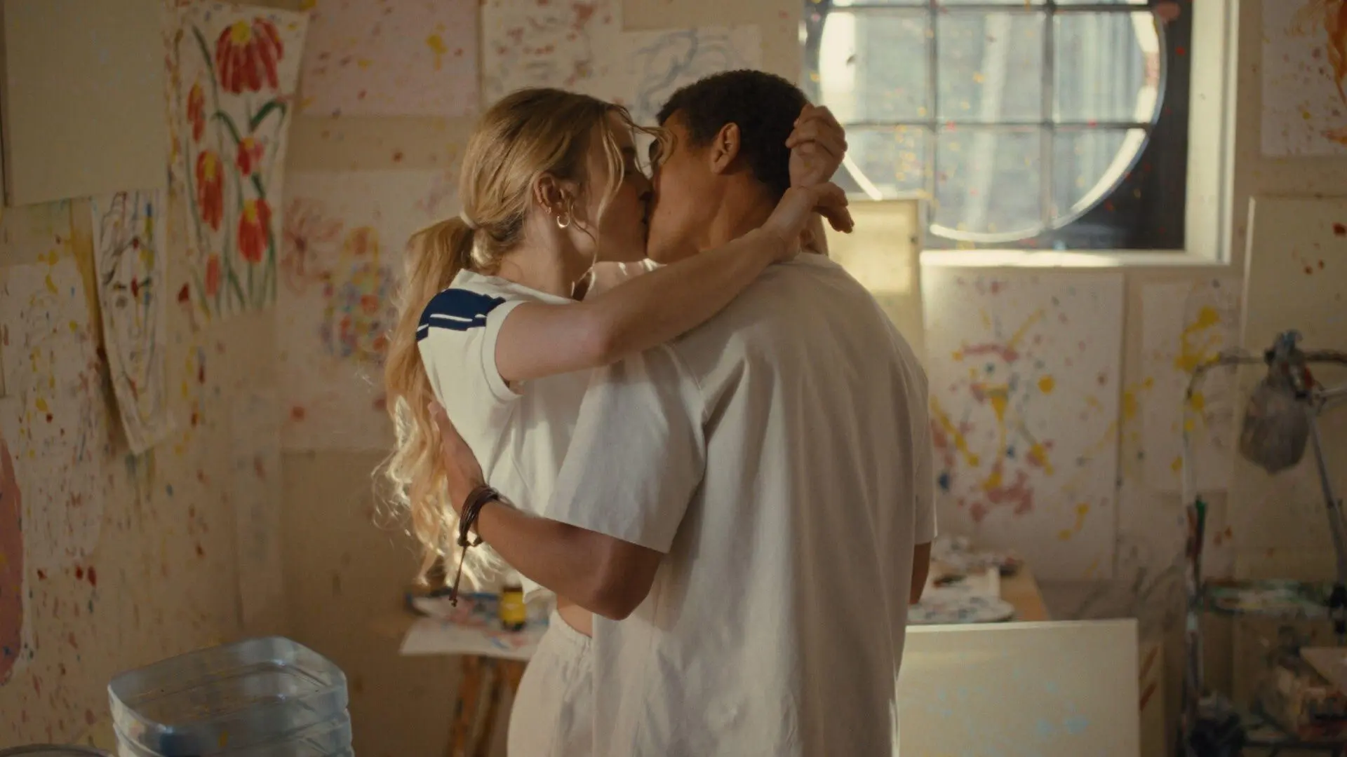 Netflix verlengt Vlaamse hitserie 'Knokke Off' officieel met een derde seizoen