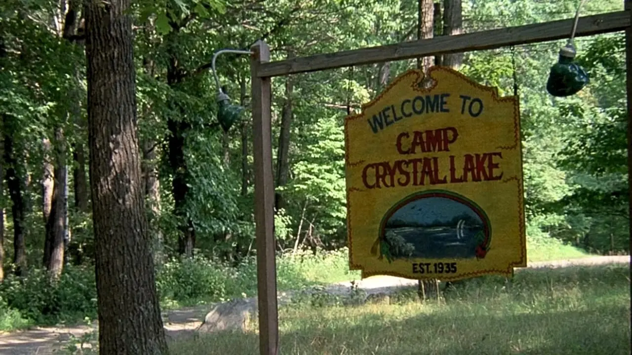 A24 deelt eerste beelden van nieuwe 'Friday the 13th'-serie 'Crystal Lake'
