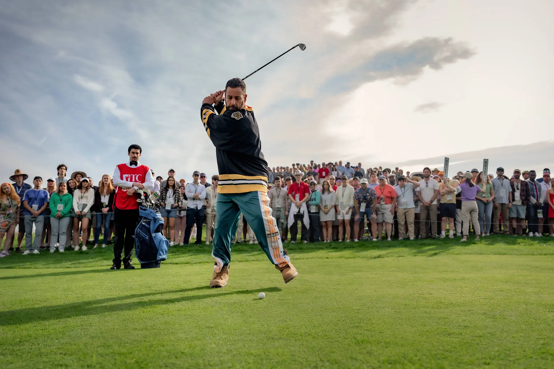 Adam Sandler pakt zijn golfclubs weer op in de officiële trailer van 'Happy Gilmore 2'
