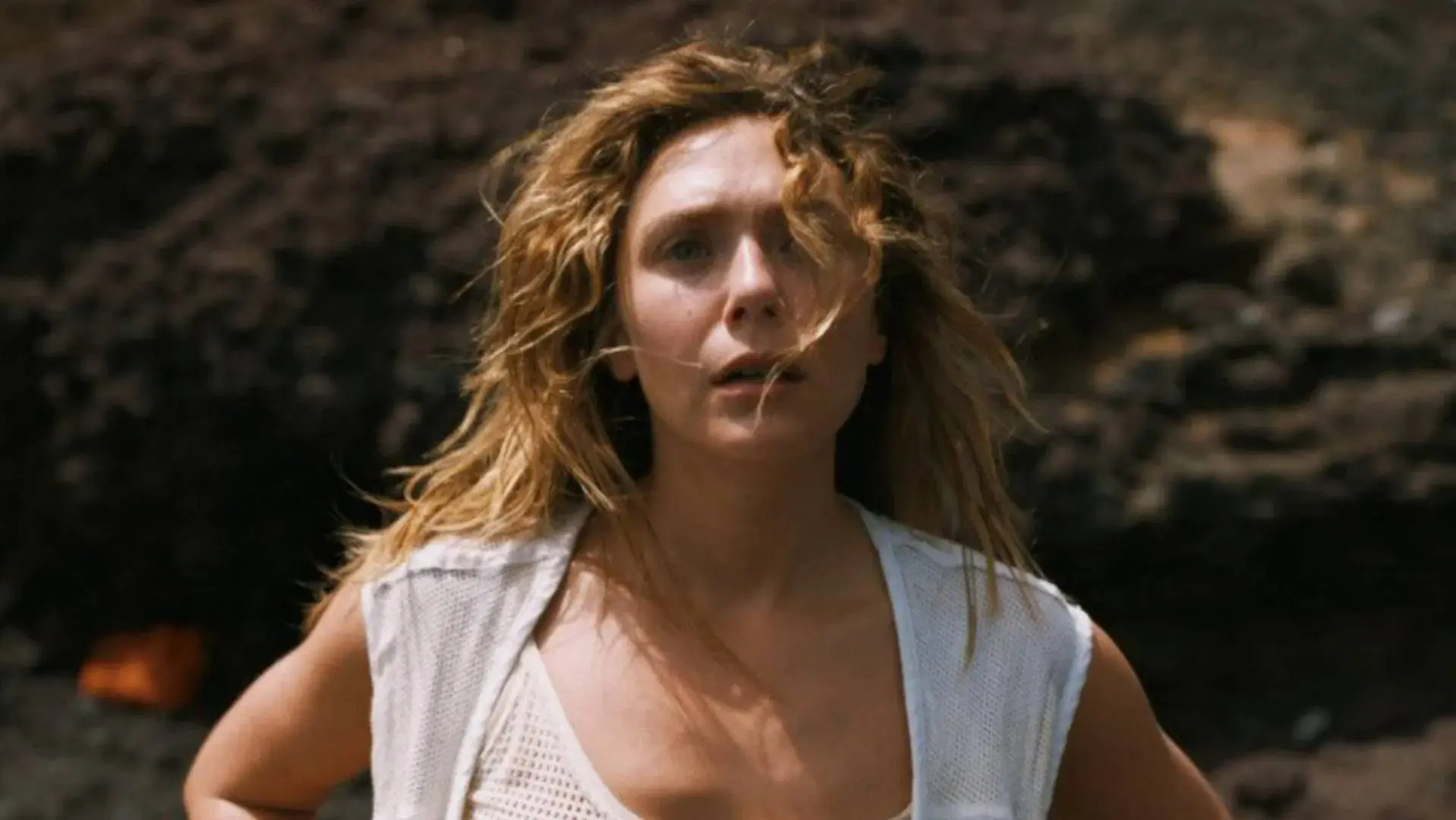 Absurd dystopisch drama met Elizabeth Olsen en Alicia Vikander vanaf vandaag te streamen