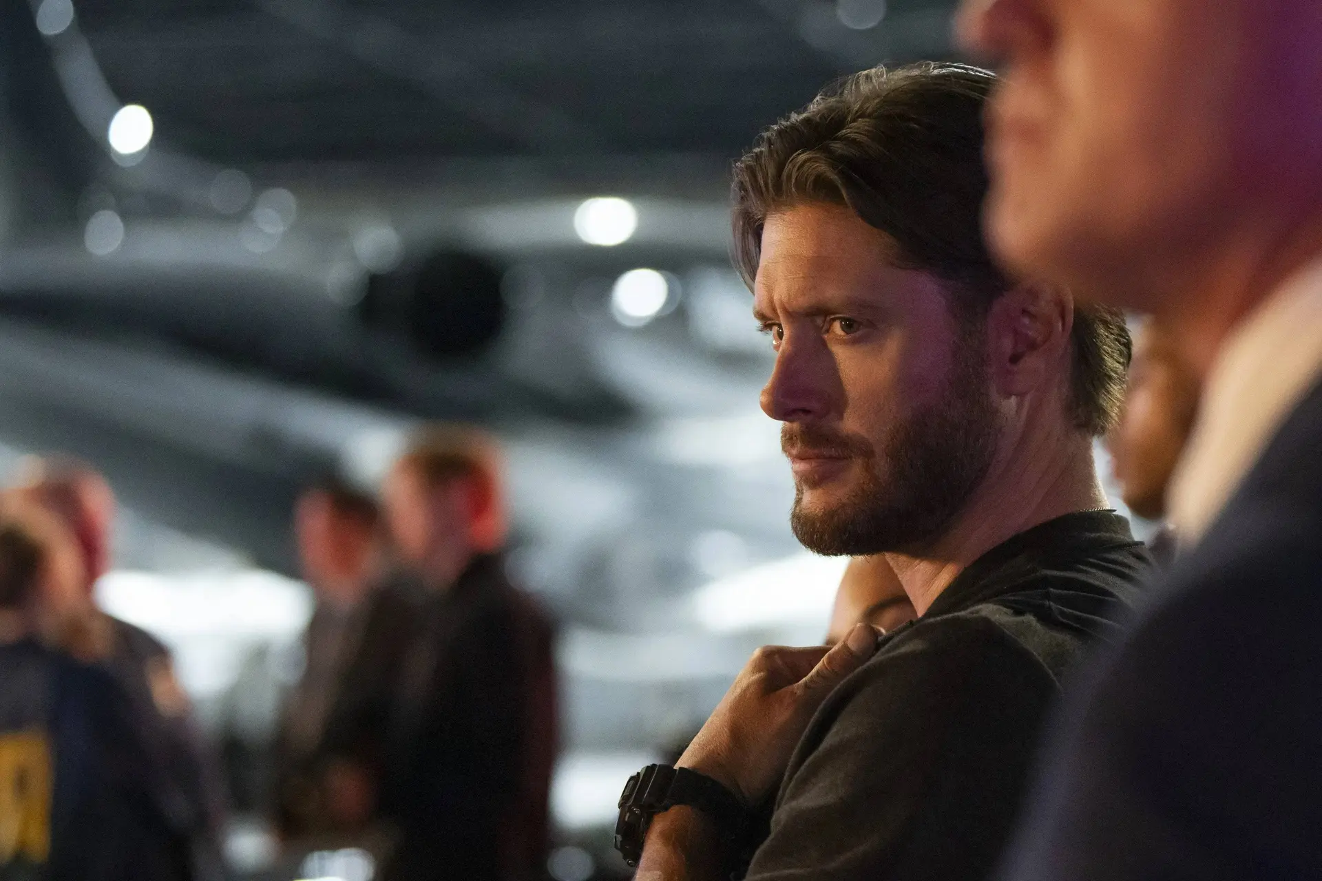 Jensen Ackles en Eric Dane jagen op een terrorist in de eerste trailer van 'Countdown'