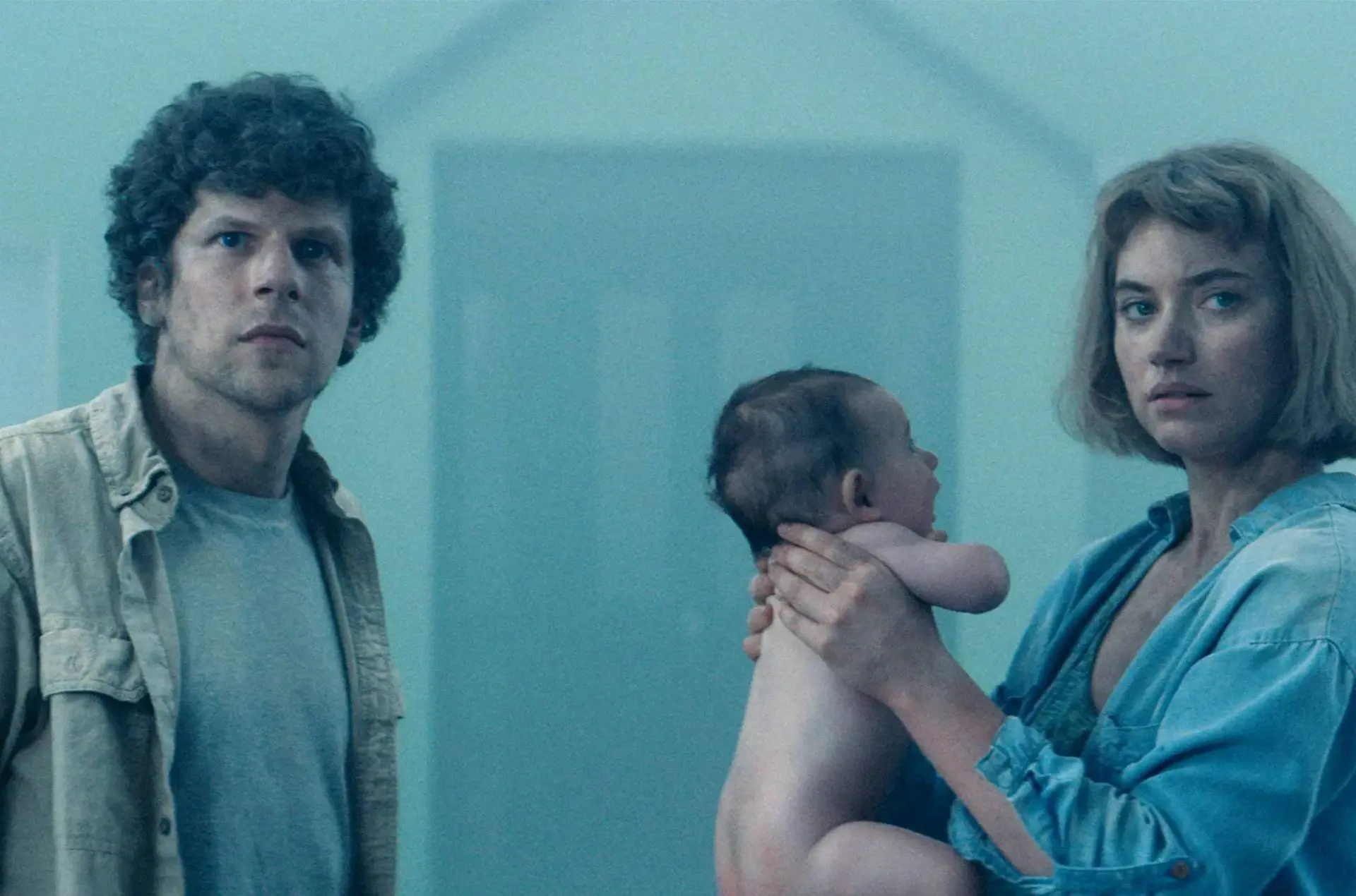 Verlaten straten, een mysterieuze baby en géén uitweg: deze horrorfilm gaat onder je huid zitten