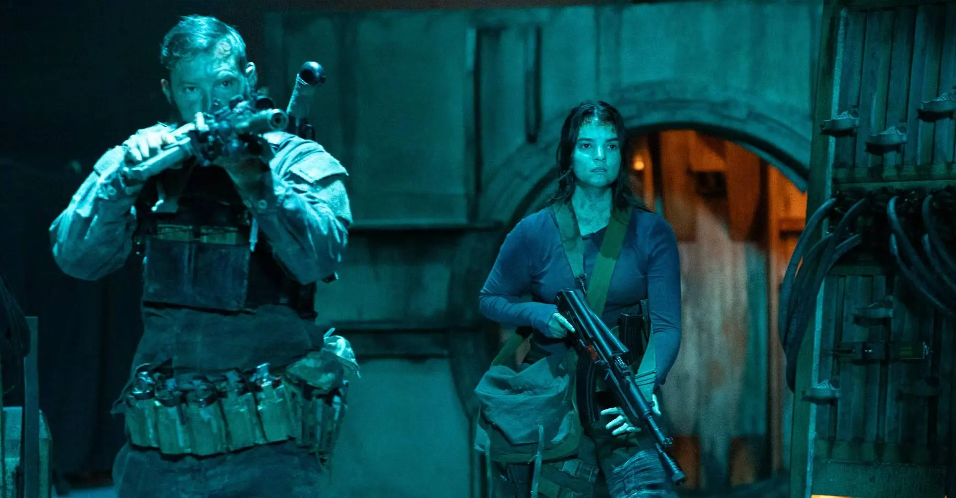 Linda Hamilton neemt het op tegen buitenaardse wezens in de officiële trailer van 'Osiris'