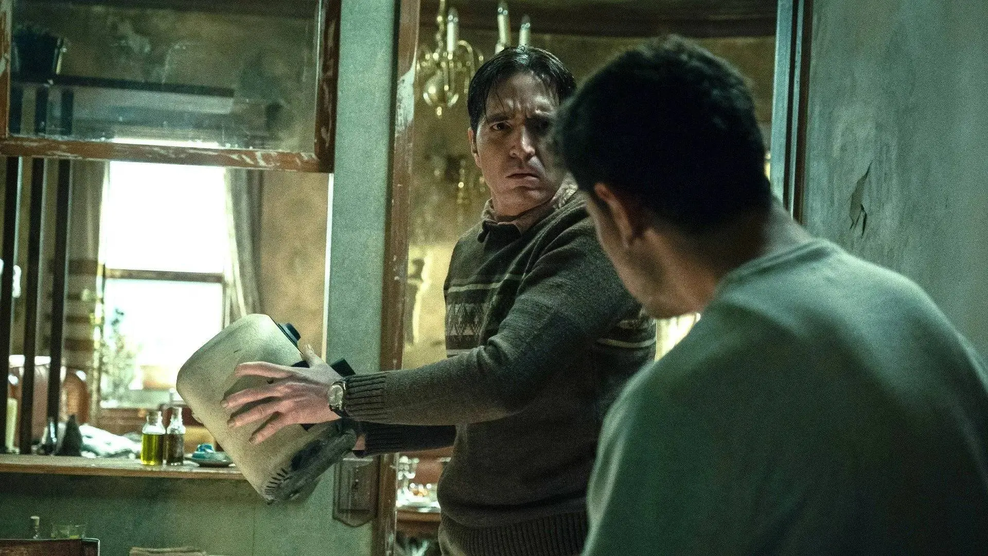 Duistere rituelen en bloedoffers in nieuwe horrorfilm 'Rosario' met David Dastmalchian