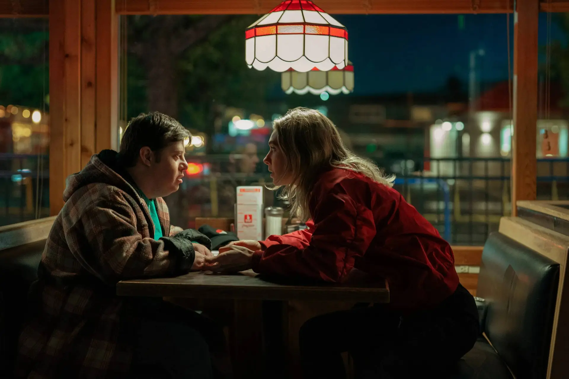 Vanessa Kirby weet met nieuwe Netflix-thriller niet te overtuigen: "Saai en weinig actie"