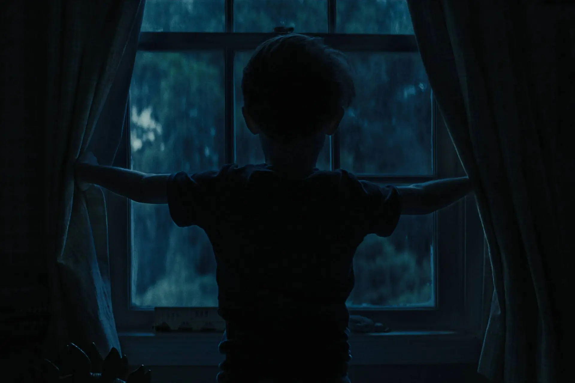 Zach Cregger en Warner Bros. overwegen 'Weapons'-prequel rond mysterieuze Aunt Gladys