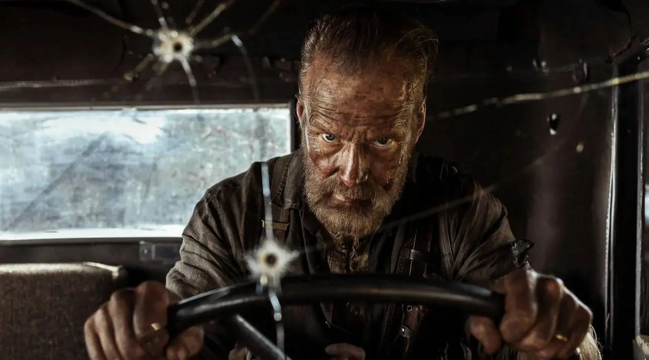 'Sisu: Road to Revenge' trailer: vervolg op keiharde WOII-film vanaf november in de bioscoop