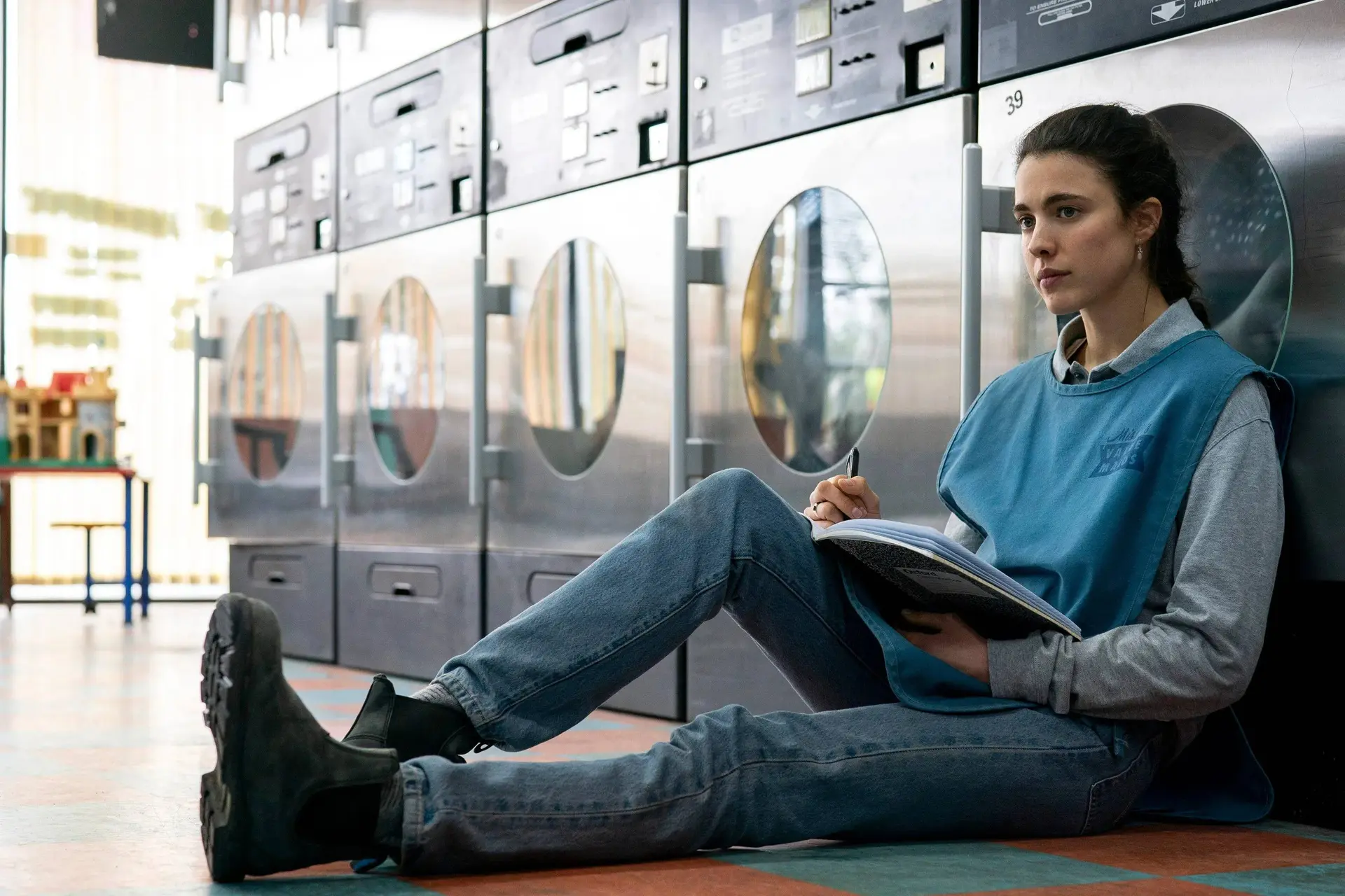 Margaret Qualley blikt terug op haar rol in populaire Netflix-serie: "Ongelooflijk intens!"