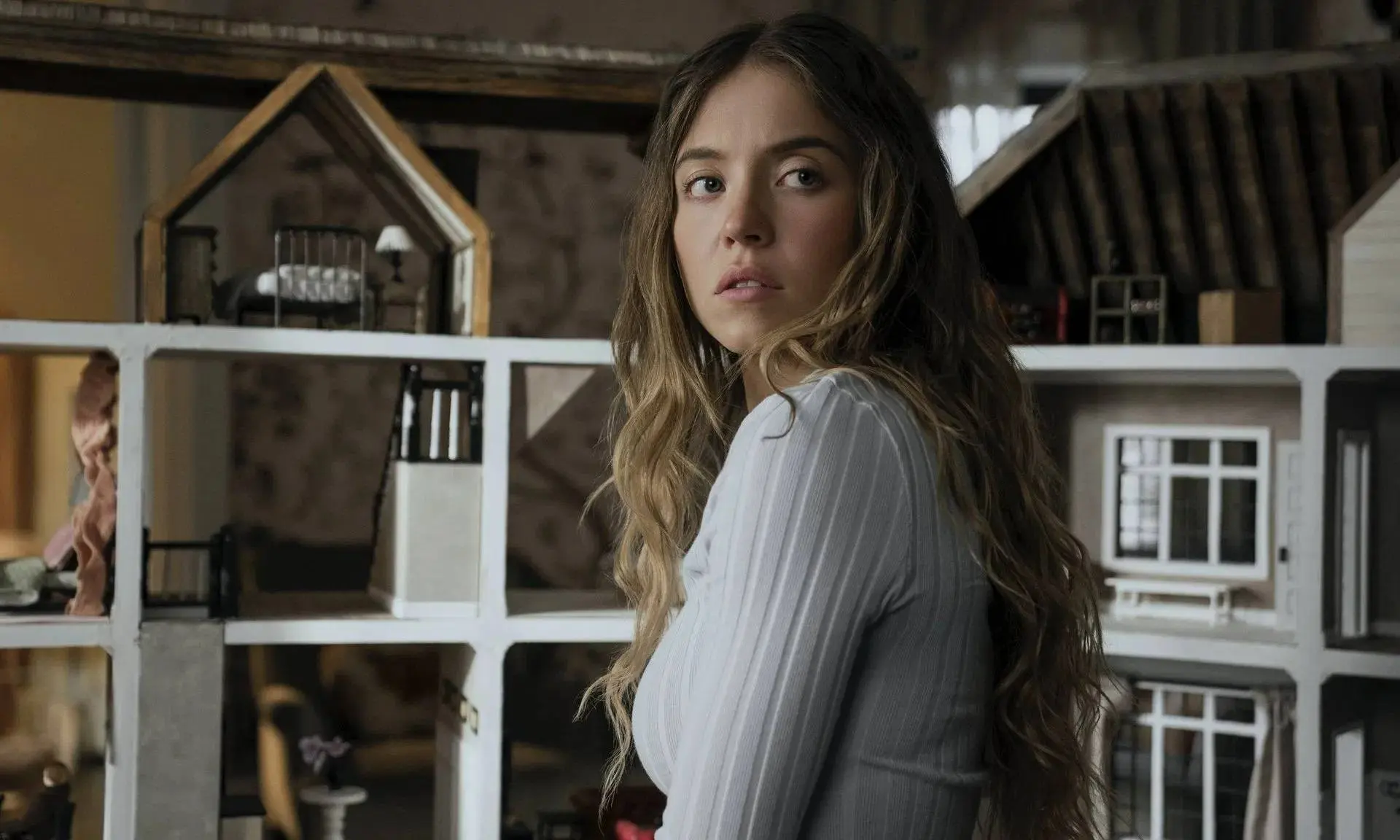 'The Housemaid' trailer: psychologische thriller met Sydney Sweeney en Amanda Seyfried