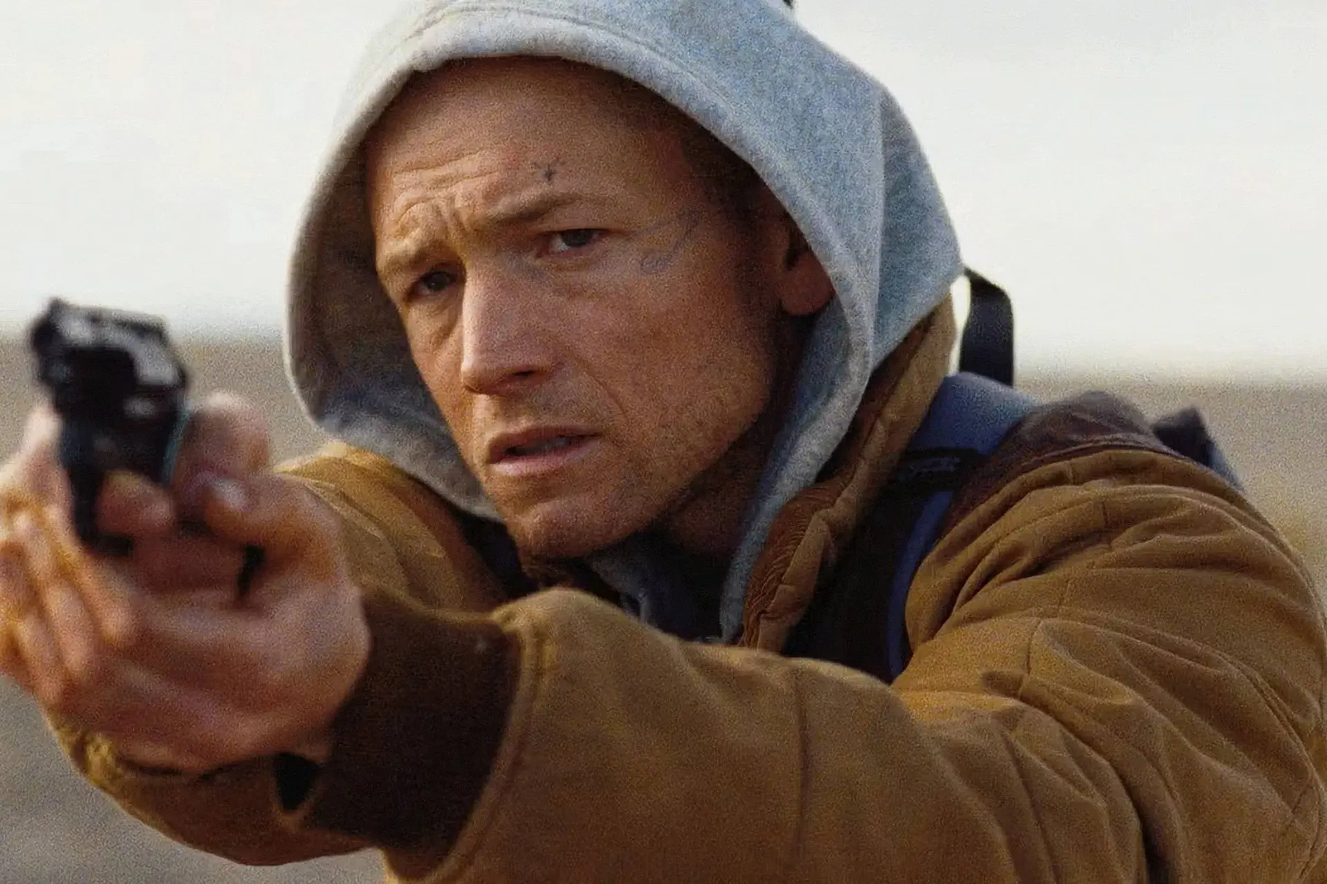 Taron Egerton blaast kijkers omver met keiharde nieuwe thriller: "Diep ontroerend!"