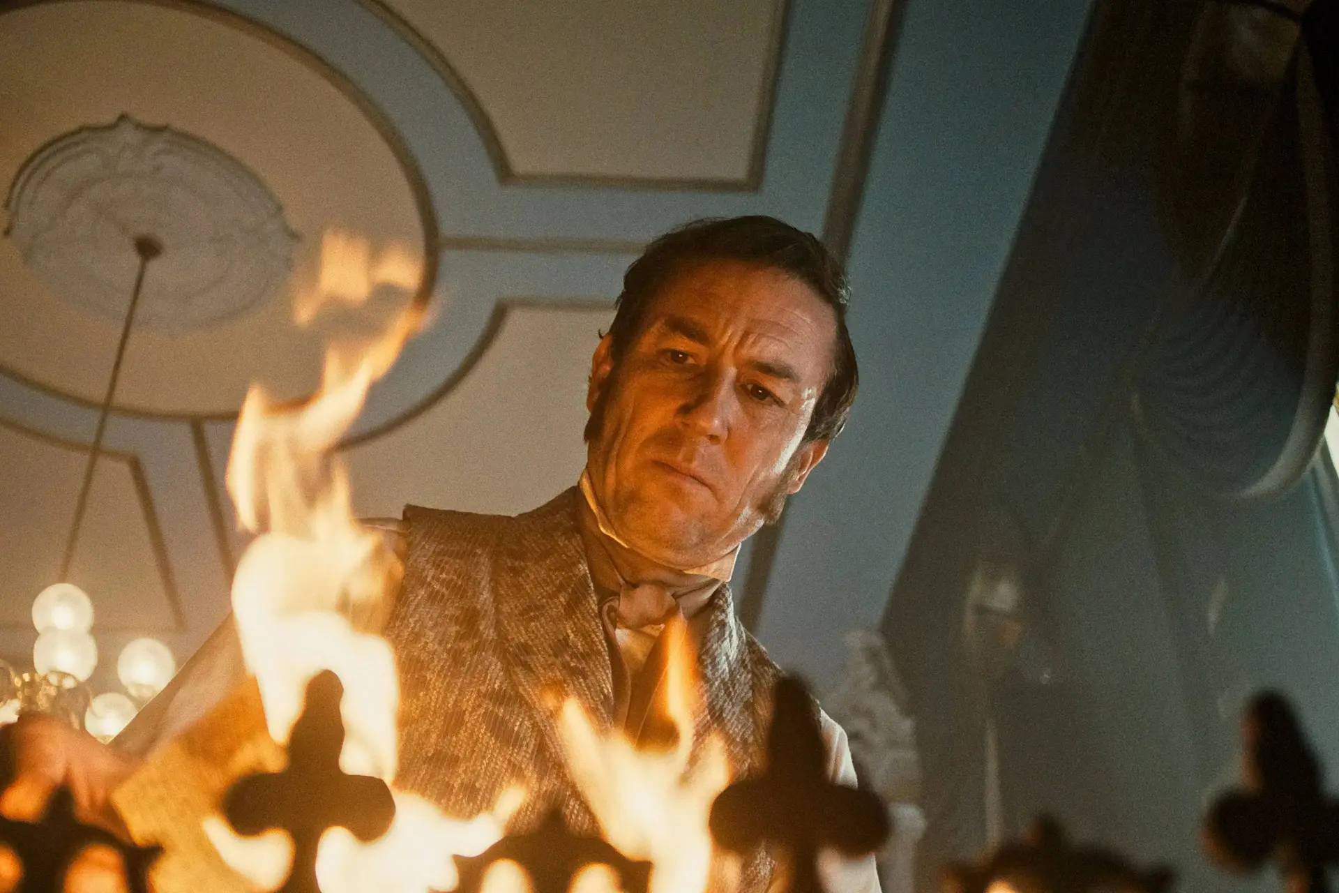 Genoten van 'Death by Lightning'? Deze historische dramaserie is minstens net zo spannend