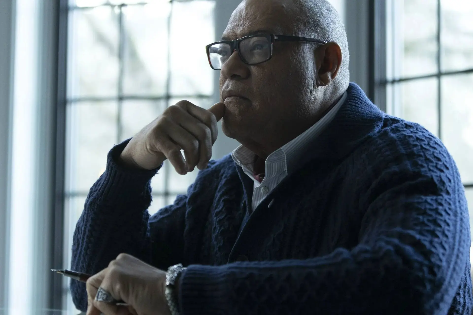 Laurence Fishburne verbergt een duister geheim in deze zéér spannende Prime Video-thriller
