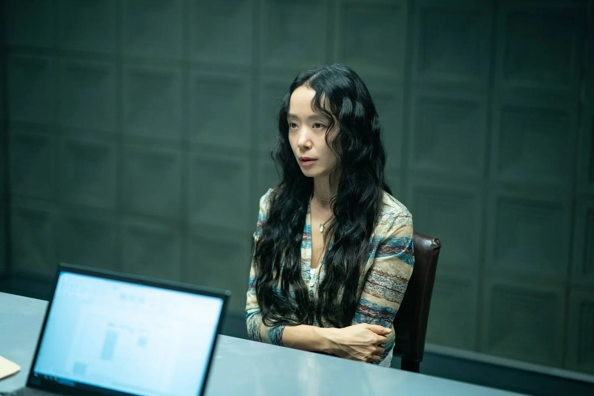 Netflix onthult eerste trailer van nieuwe thrillerserie 'The Price of Confession'